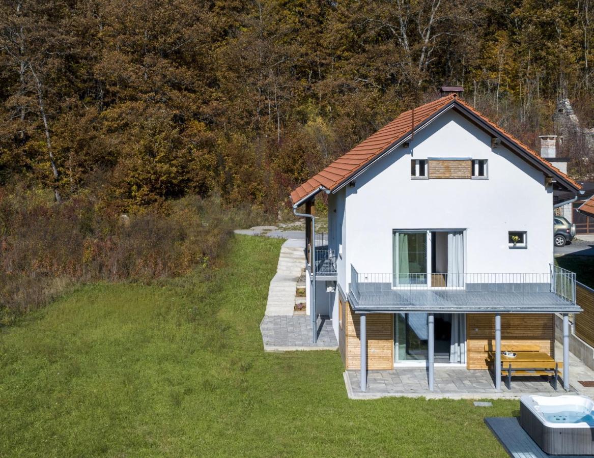 Holiday home Velebit Lovinac (Lika-Senj)